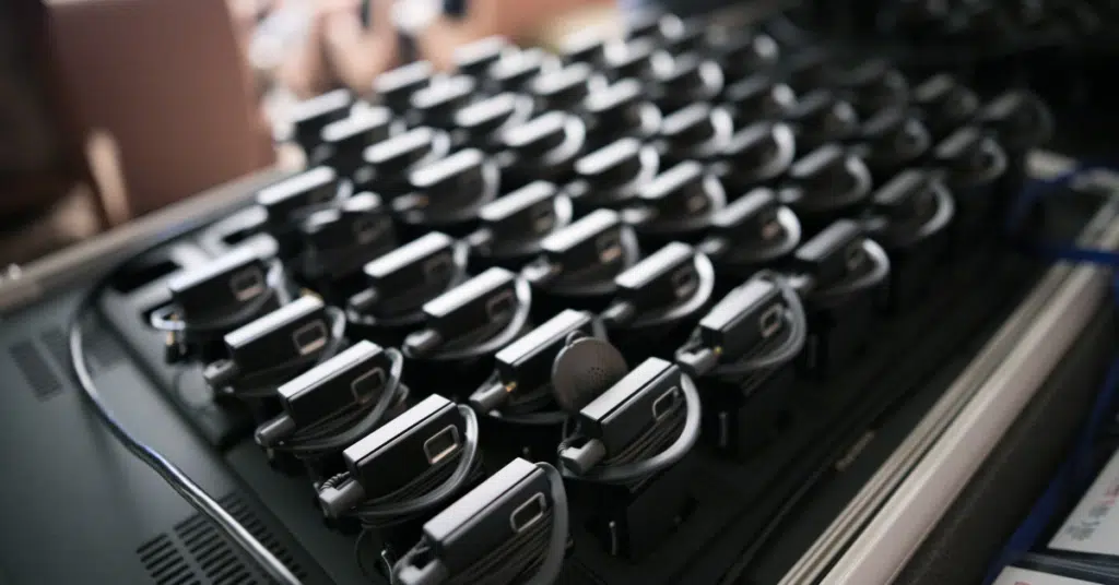 Key Components and Roles in Simultaneous Translation